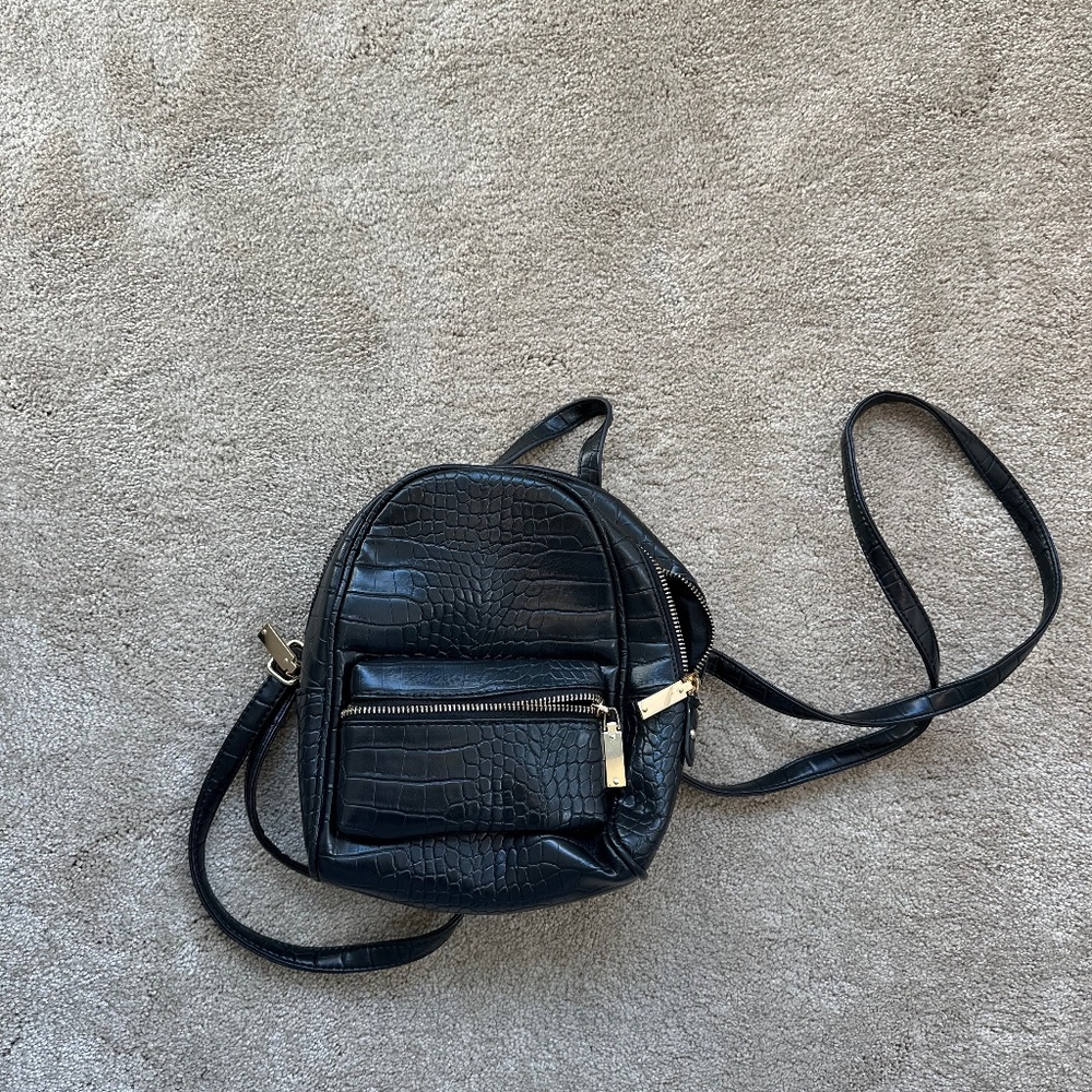 Lulus Black Crocodile Bag